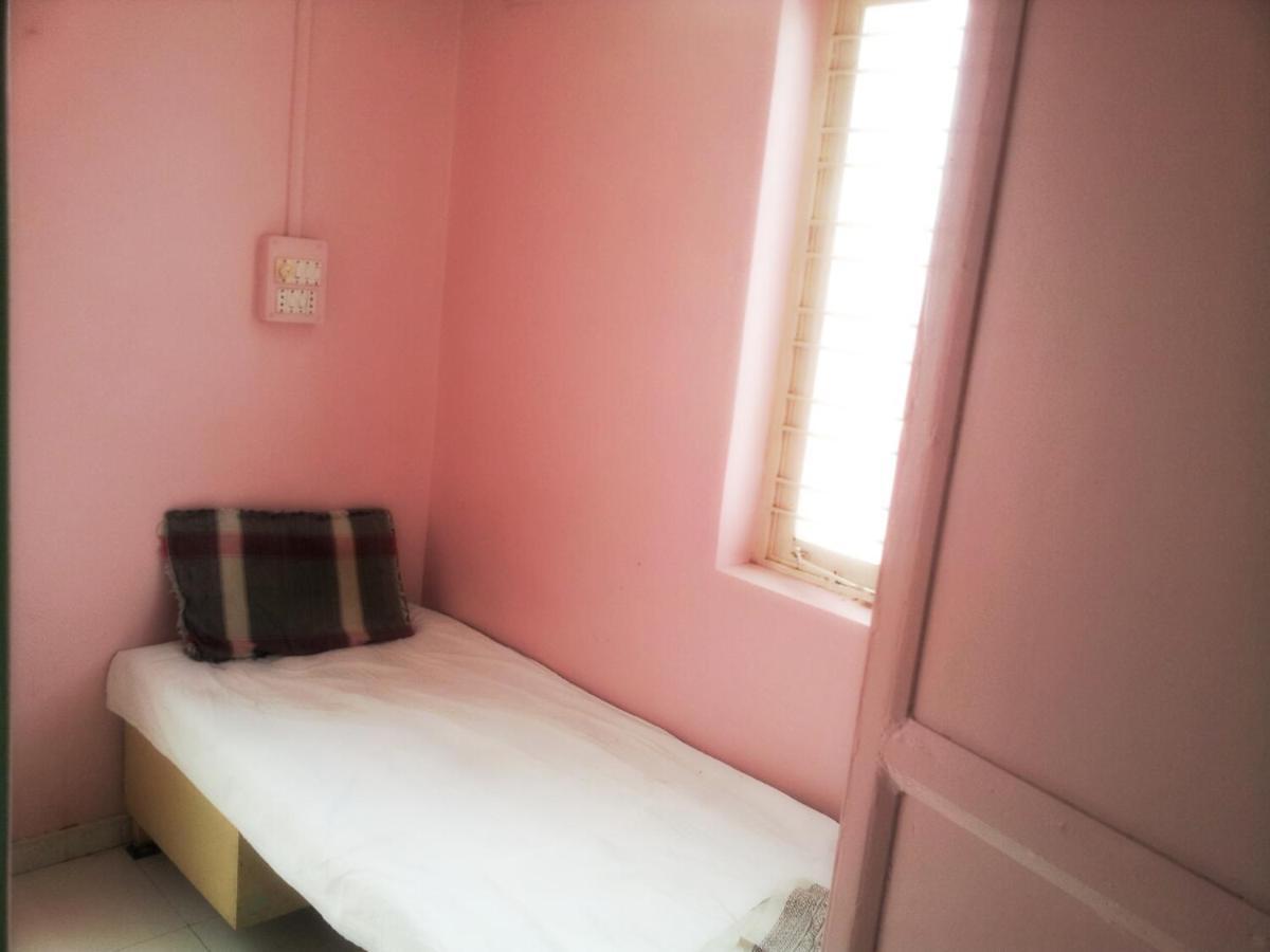 Shree Balaji Guest House Насик Номер фото